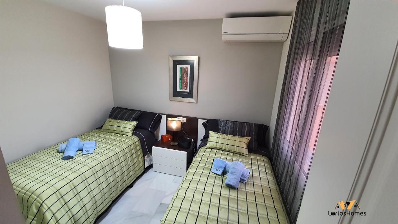 Lyrioshomes Beach Roquetas De Mar , Piscina Y Parque Infantil מראה חיצוני תמונה