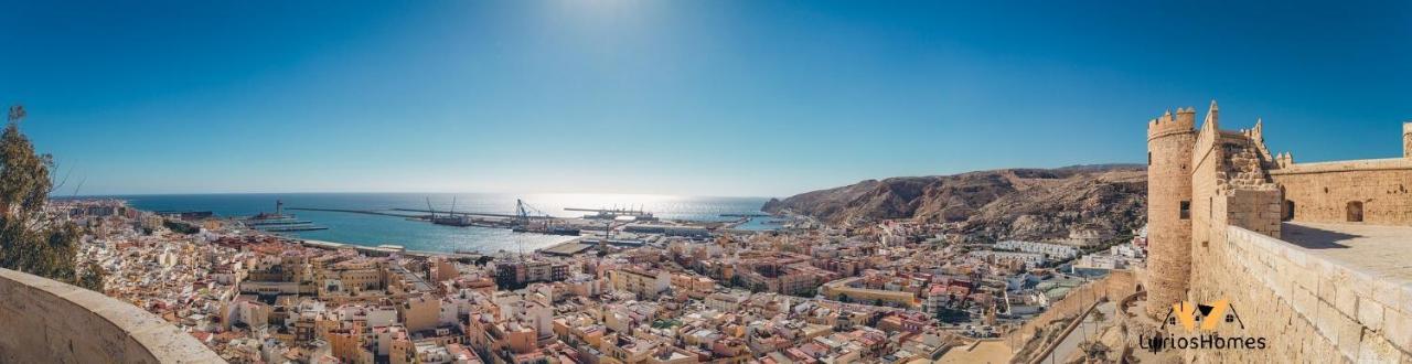 Lyrioshomes Beach Roquetas De Mar , Piscina Y Parque Infantil מראה חיצוני תמונה